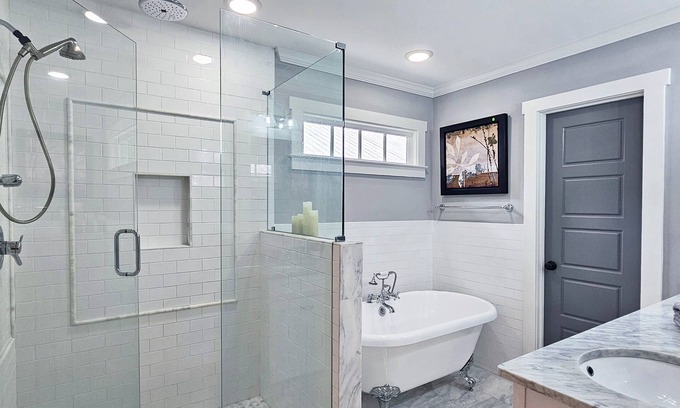 East Side Haus | The Piña Colada; Cozy & Spacious, 3BR/3Full Bath Home in Grant Park/Atlanta!