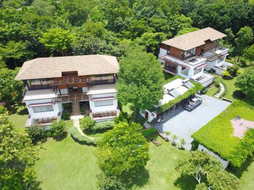 Mu Si Kabine | The Pig House Khao Yai - SHA Plus