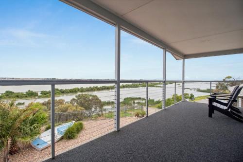Seymour Haus | The Pit Stop Tailem Bend
