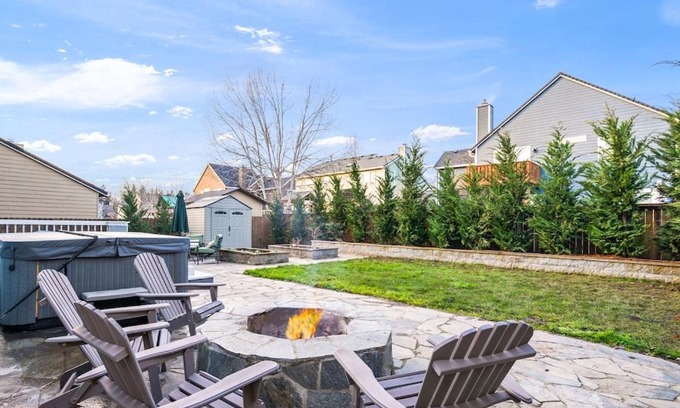 Rock Creek Haus | The Place To Be; With A Hot Tub!
