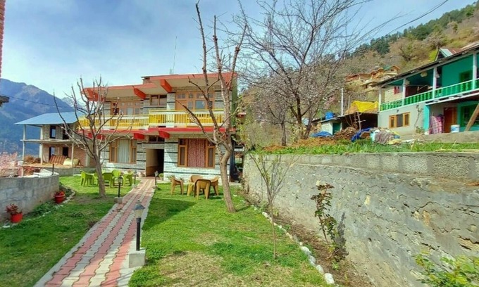 Jagatsukh Haus | The Pleasant Home