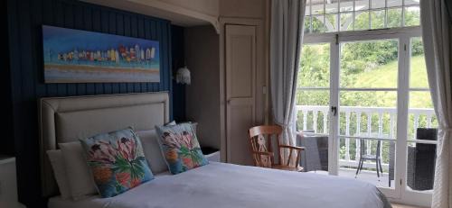 Combe Martin Bed & Breakfast | The Poplars Guest House