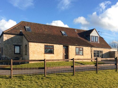 Hawkesbury Upton Haus | The Pump House