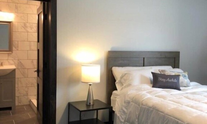 North Muskegon Wohnung | The Queen of Adventure Near Downtown Muskegon