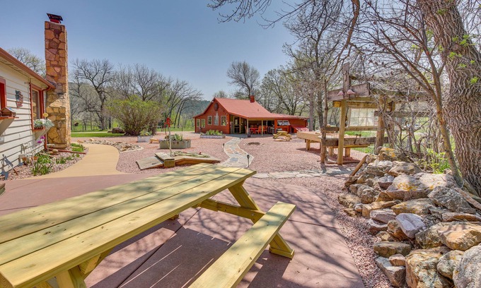 Keystone Kabine | The Ranch at Keystone: 9 Mi to Mount Rushmore!