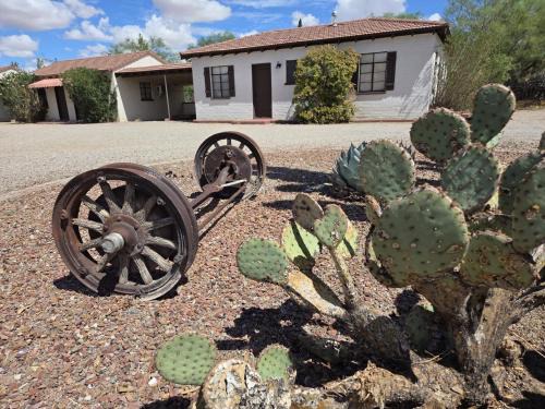 San Simon Hotel | The Ranch House Inn