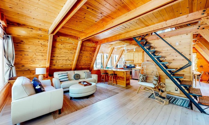 Tahoe Pines Haus | The Regal Bear