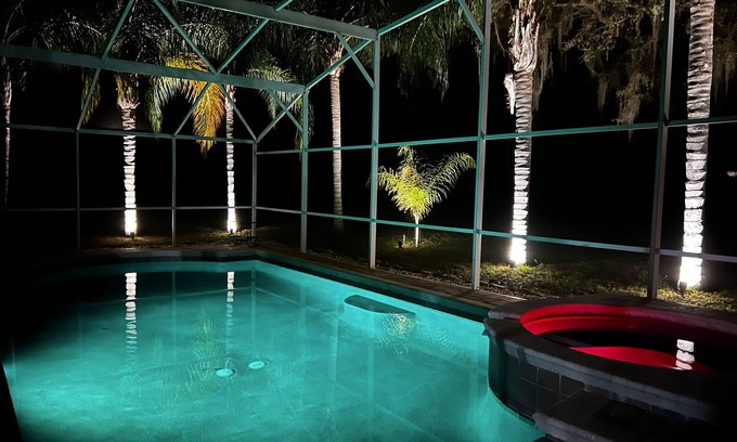 Clermont Haus | The Relaxing Pool Home