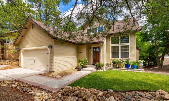 Ponderosa Trails Haus | The Retreat across from the Park w AC