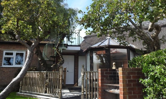 New Forest District Haus | The Riverside Studio at Old Bridge Cottage , Ringwood, New Forest