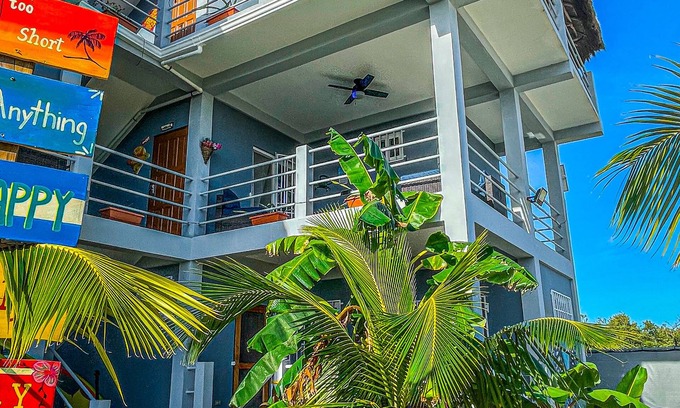 Caye Caulker Wohnung | The rooftop views will leave you breathless—a 360-degree sea view to the horizon