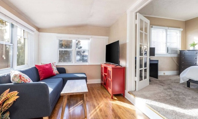 Lower Avenues Wohnung | The Ruby Suite - Charming Historic Avenues's Apt