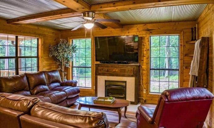 Oakland Kabine | The Sac Au Lait Chalet