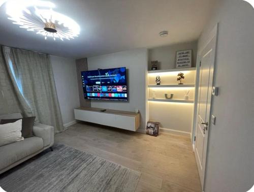 Dublin Haus | The Sheltuh