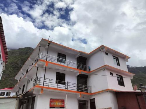 Badrinath Haus | The Shloka Badrinath By StayApart
