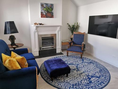 Richmond Haus | The Shoemaker's Cottage