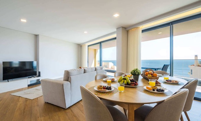 Parede Wohnung | The Shoreline 3 by Portugal Portfolio