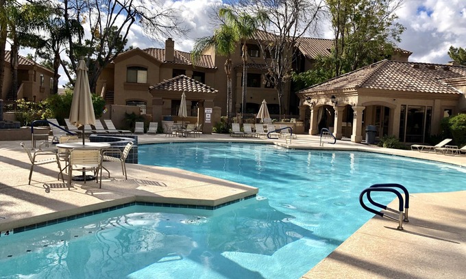 North Scottsdale Eigentumswohnung | Wunderschöne & moderne Scottsdale Eigentumswohnung, atemberaubende Aussicht auf das Resort ~ McDowell Mountain