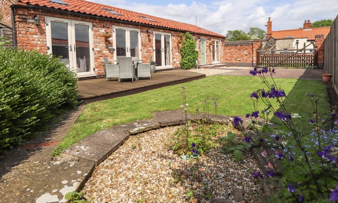 Lincoln Haus | THE STABLES, family friendly, with a garden in Metheringham