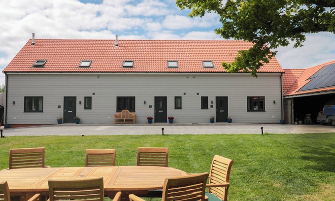 Highbridge Hütte | THE STABLES, family friendly, character holiday cottage in Highbridge