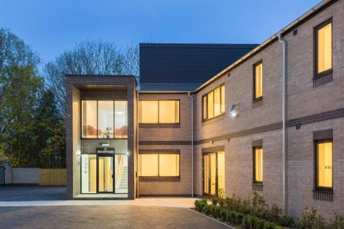 Brierley Hill Hotel | The Suites Inn Hotel Birmingham Merry Hill