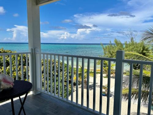 Colliers Bay Haus | The Sunrise at Cottages