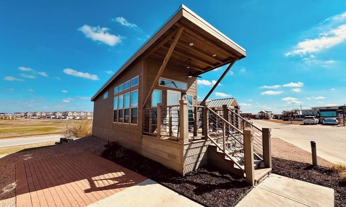 The Woodlands Haus | The Tiny Tejas with Pool & Hot Tub