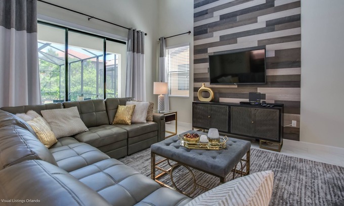 Sunridge Woods Villa | Die ultimative neue 5 Schlafzimmer, 5 Badezimmer Solterra Resort Luxusvilla mit Pool