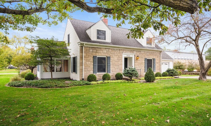Muncie Haus | The University House King Beds+Fast WIFI+W/D