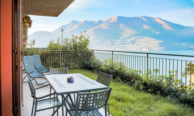 Bellano Wohnung | Tolle Aussicht, 2 Zimmer, kostenloses Wifi, Klimaanlage, Deluxe Design Apartment