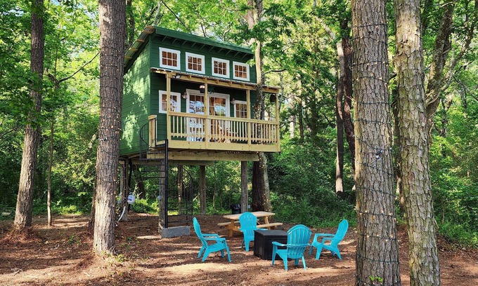 Machipongo Hütte | The Waverly Tree House