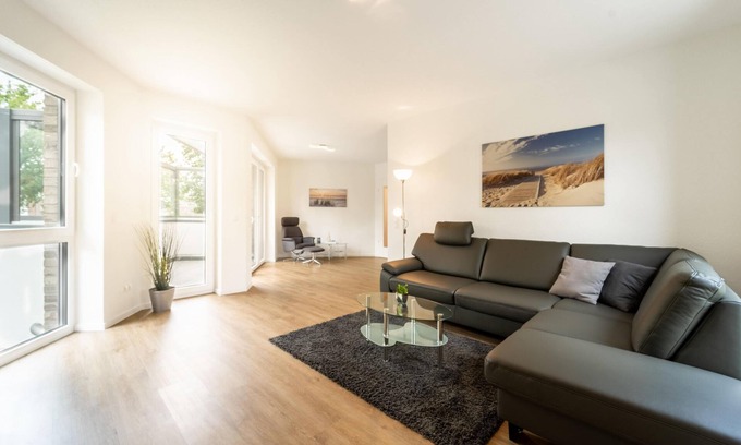 Bad Zwischenahn Wohnung | Die Ferienwohnung „Weißer Weg“ bietet auf 81 qm modernen Komfort für bis zu vier