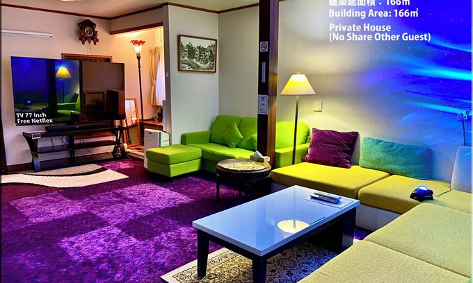 Kisarazu Haus | The whole building can be rented (only for guests) Long term welcome Outlet 7 min walk 11 people 1 bedding per person, no hassle Max 12 people, clean, spacious with Japanese style rooms 4 free parking spaces 4 bedrooms BBQ reservations possible