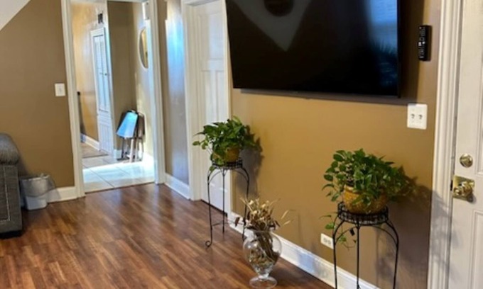 Woodlawn Wohnung | The Woodlawn Oasis is an absolutely beautiful newly rehabbed apartment!