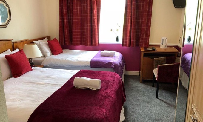 Lydney Bed & Breakfast | The Woolaston Inn