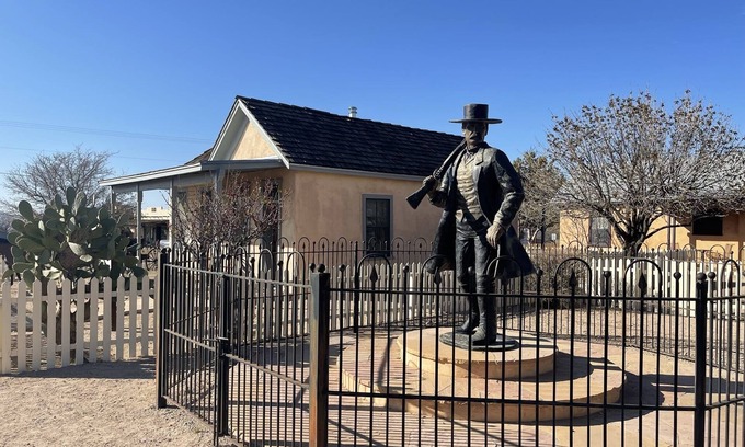 Tombstone Hütte | The Wyatt Earp House - 1 block from OK Corral