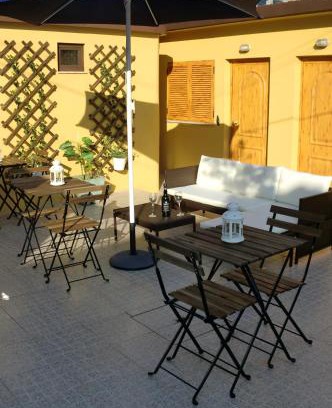 Santa Marinha Haus | The Yellow House 2