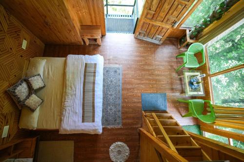 Banjar Wohnung | TheCozynest Duplex Treehouse in the hills