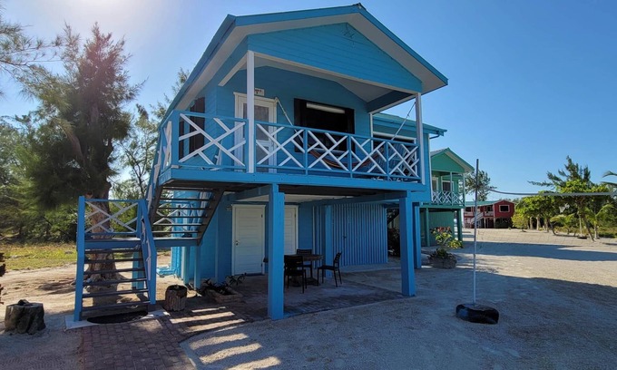 Belize City Haus | Therapy Cabin 2 at St. George's Caye