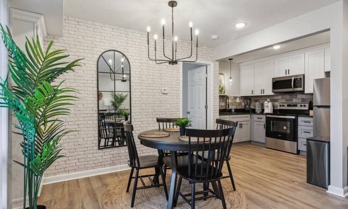 Hampton Wohnung | This apartment is a 1 bedroom(s), 1 bathrooms, located in Hampton, VA.
