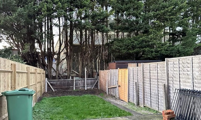 Gloucester Haus | This three bedroom house features zip and link beds, one bathroom and a fully equipped kitchen.