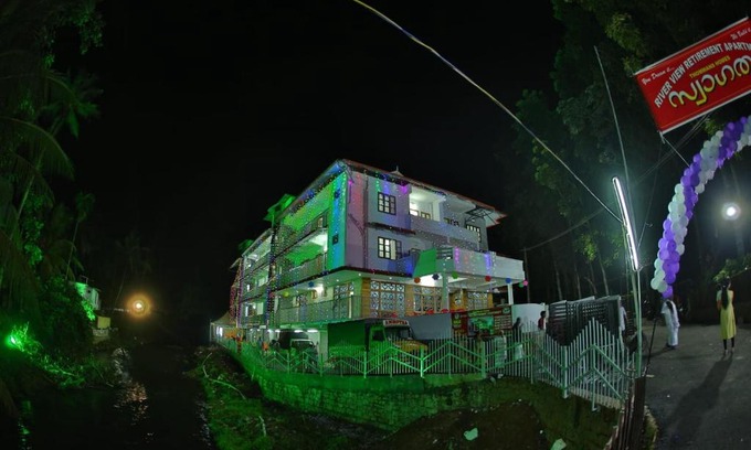 Thodupuzha Wohnung | Thodupuzha 4-bhk Luxury Home awy from home
