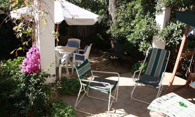 Mirce Wohnung | 3-Zimmer-Ferienwohnung mit Terrasse Mirca, Brac (A-2902-a)