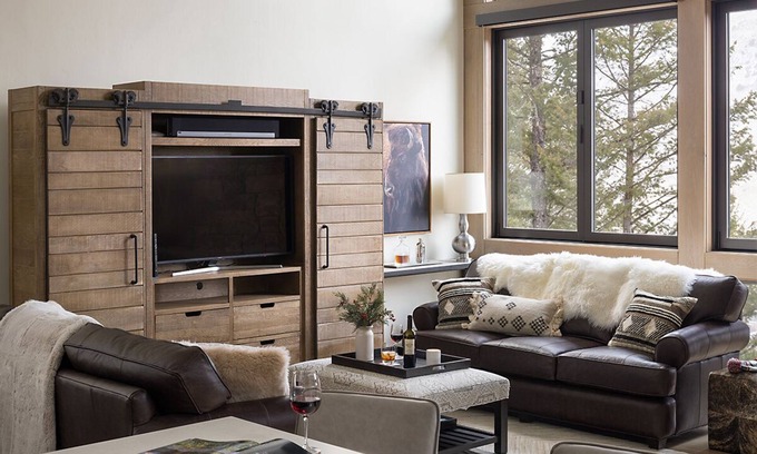 Jackson Villa | Three Bedroom, Open Concept Living