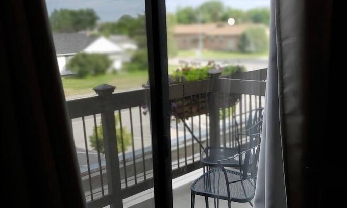 Three Forks Hotel | Three Forks Lewis & Clark Motel