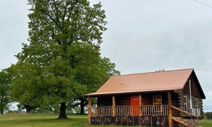 Jasper Kabine | Three Oaks Cabin - A Log Cabin Just 3 Miles East of Jasper on Hwy 74E