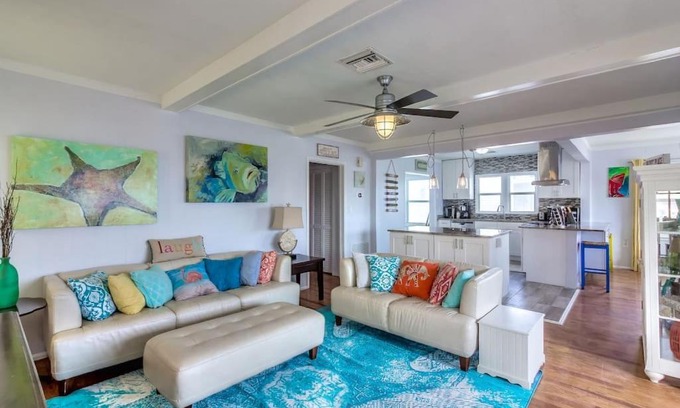 Seabreeze Park Haus | Three Oars Beach Bungalow