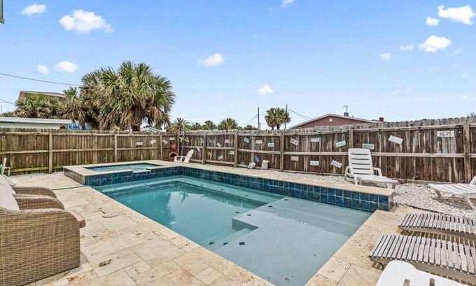 Seabreeze Park Haus | Three Oars Beach Bungalow