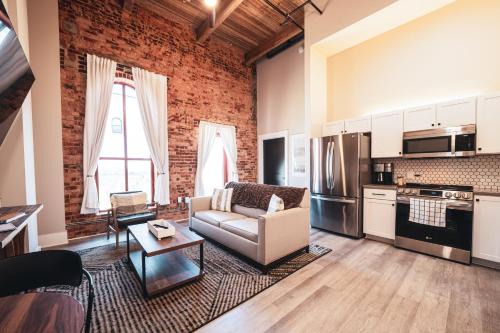 Jonesville Wohnung | Three Trails Downtown Elkin