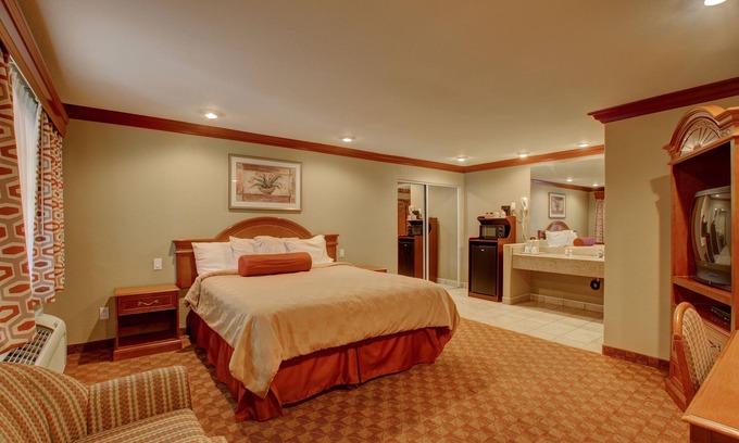 Eastside Hotel | Thunderbird Lodge in Riverside